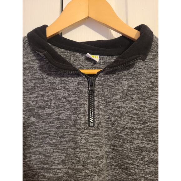 Crazy 8 xl boys partial zip static grey sweatshirt - Picture 3 of 6